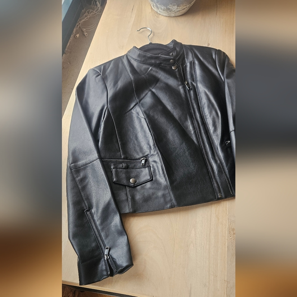 Banana Republic Black Faux Leather Jacket - NWT - Picture 2 of 11